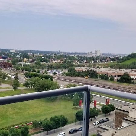 Furnished 1 Bedroom In East Village By Signature Suites Ltd Calgary Zewnętrze zdjęcie